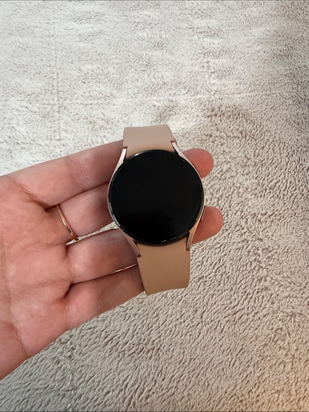 Smartwatch with Beige Band - Samsung